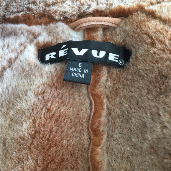 NWT Révue shearling vest w/brown leather accents & front tie closure - Picture 11 of 15